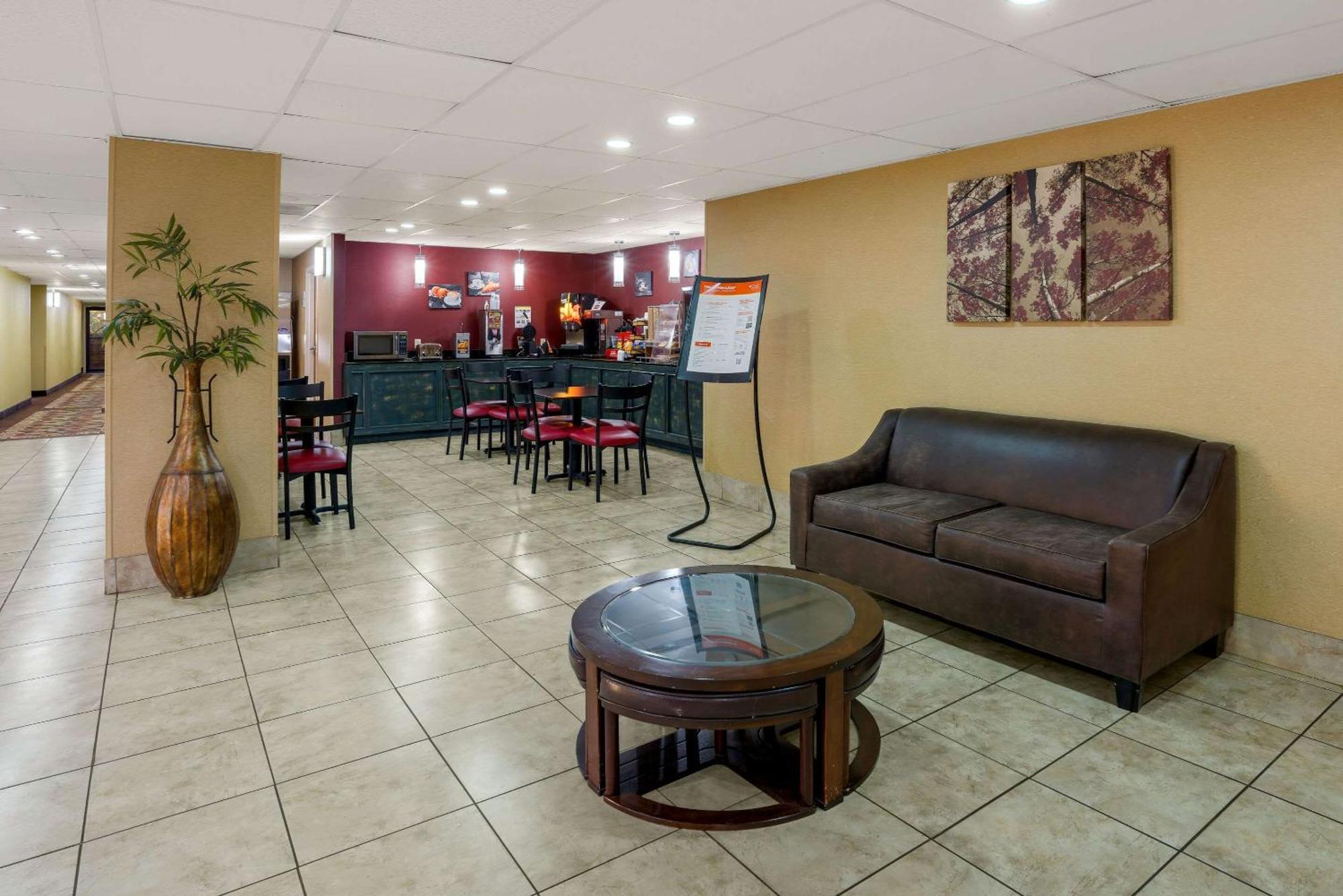 Rodeway Inn Brandon Exteriér fotografie