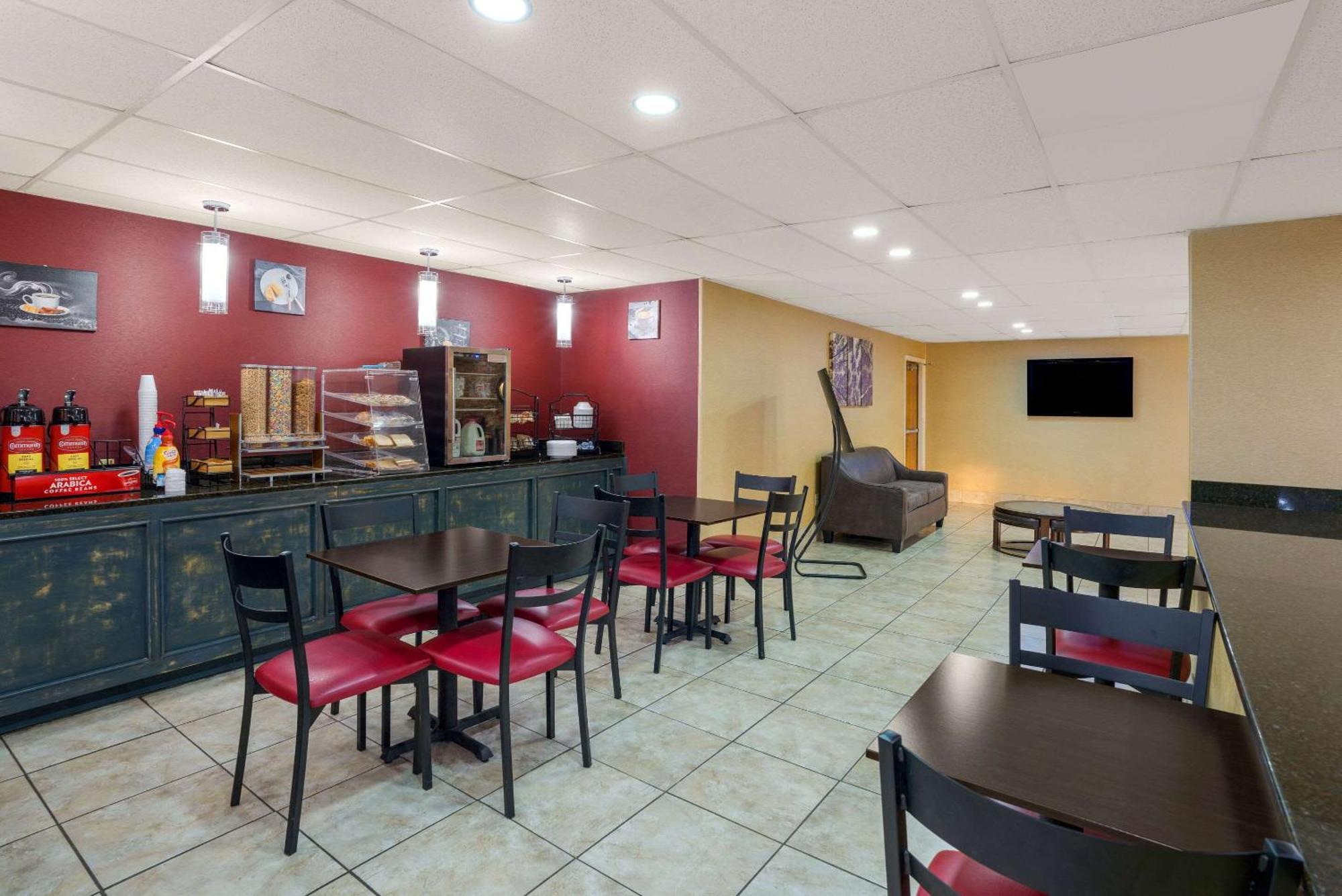 Rodeway Inn Brandon Exteriér fotografie